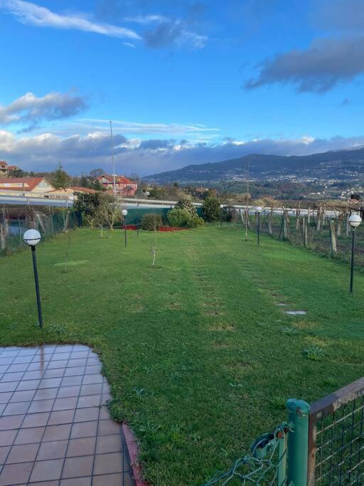 Chalet Casa Con Piscina En Arbo Vigo מראה חיצוני תמונה