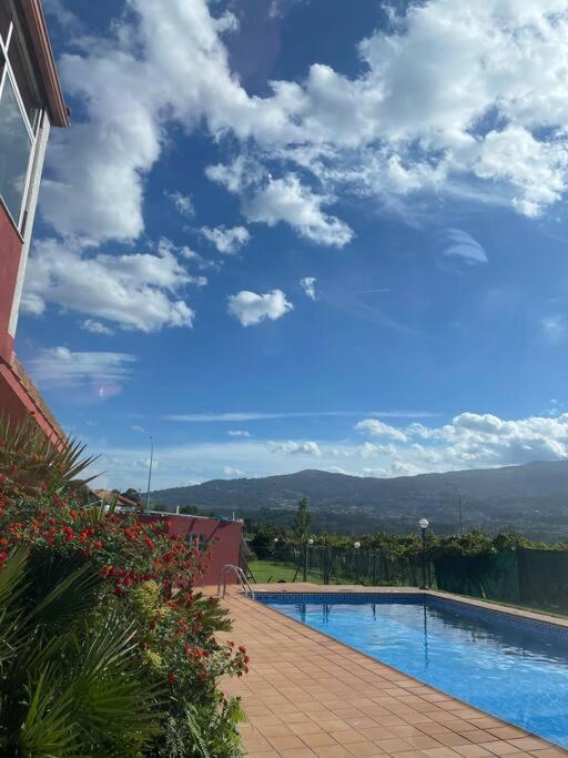 Chalet Casa Con Piscina En Arbo Vigo מראה חיצוני תמונה